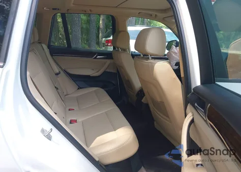 2016 BMW X3 xDrive28I z USA, uszkodzony, nr VIN 5UXWX9C55G0D84239